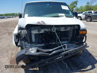 2008 Ford Econoline Cargo Commercial with VIN 1FTNS24W88DA75141, listed as a IAAI auction lot 41974472 with 188,618 mi miles. Bid and sale history available at carsss.com. Image 6.
