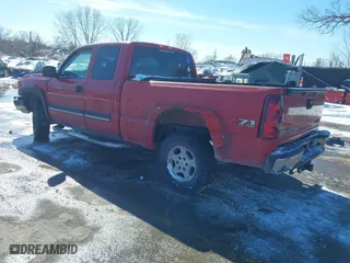 2003 Chevrolet Silverado 1500 LS with VIN 2GCEK19T931230082, listed as a IAAI auction lot 41625382 with 204,638 mi miles. Bid and sale history available at carsss.com. Image 3.