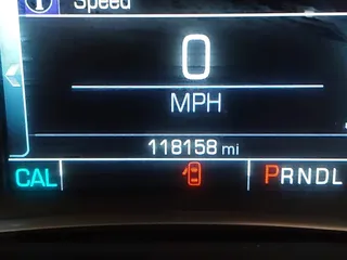 2018 Chevrolet Traverse Premier z VIN 1GNEVJKW4JJ163087, wystawiony jako IAAI lot #41509692 z przebiegiem 118 158 mil mil oraz . Historia ofert i sprzedaży dostępna na DreamBid. Obrazek 15.