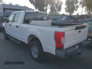 2022 Ford F-250 XL z VIN 1FT7W2BT5NEC17344, wystawiony jako IAAI lot #41150860 z przebiegiem 76 879 mil mil oraz . Historia ofert i sprzedaży dostępna na DreamBid. Obrazek 3.