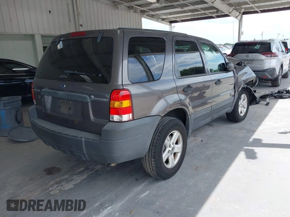 2005 Ford Escape Hybrid with VIN 1FMCU95HX5KD54412, listed as a IAAI auction lot 42115468 with 151,922 mi miles and . Bid and sale history available at DreamBid. Image 4.