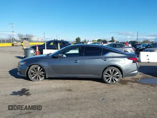 2020 Nissan Altima Platinum with VIN 1N4BL4FV9LN304659, listed as a IAAI auction lot 41507014 with 59,962 mi miles and . Bid and sale history available at carsss.com. Image 15.
