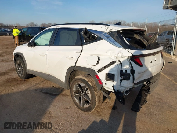 2025 Hyundai Tucson SEL with VIN 5NMJBCDE6SH510538, listed as a IAAI auction lot 41797553 with 789 mi miles. Bid and sale history available at carsss.com. Image 3.