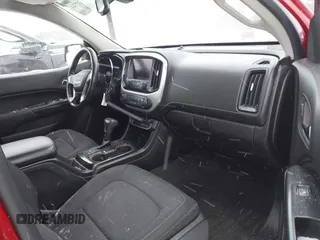 2016 GMC Canyon 4WD SLE with VIN 1GTG6CE32G1135910, listed as a IAAI auction lot 41322744 with 132,586 mi miles. Bid and sale history available at carsss.com. Image 5.
