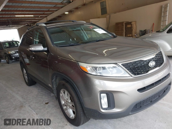 2014 Kia Sorento LX с VIN 5XYKTCA65EG531894, выставлен на аукционе IAAI как лот 42428456 с пробегом 177 265 миль миль и . История ставок и продаж доступна на DreamBid. Изображение 1.