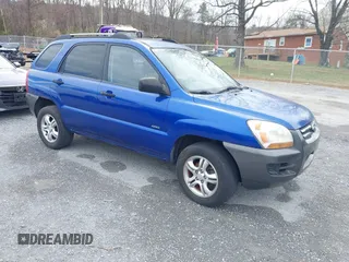 2008 Kia Sportage LX with VIN KNDJE723487477667, listed as a IAAI auction lot 41881032 with 225,840 mi miles. Bid and sale history available at carsss.com. Image 1.