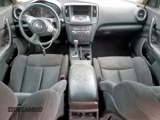 2014 Nissan Maxima S z VIN 1N4AA5AP9EC445360, wystawiony jako Copart lot #56379505 z przebiegiem 204 912 mil mil oraz Czysty tytuł • Clean title. Historia ofert i sprzedaży dostępna na DreamBid. Obrazek 8.