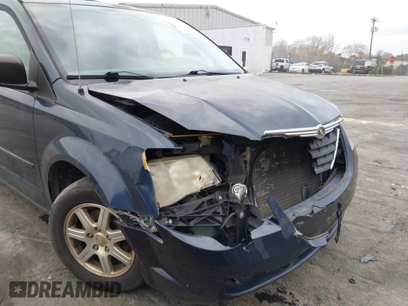 2008 Chrysler Town & Country LX with VIN 2A8HR44H28R114978, listed as a IAAI auction lot 41860775 with 179,828 mi miles. Bid and sale history available at carsss.com. Image 6.