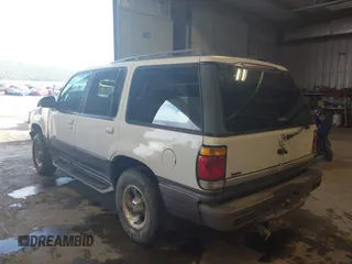 1997 Mercury Mountaineer with VIN 4M2DU55P6VUJ41951, listed as a IAAI auction lot 42260936 with 151,667 mi miles and . Bid and sale history available at DreamBid. Image 3.