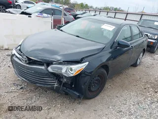 2015 Toyota Camry XLE with VIN 4T4BF1FK2FR461922, listed as a IAAI auction lot 41995064 with 195,943 mi miles. Bid and sale history available at carsss.com. Image 18.
