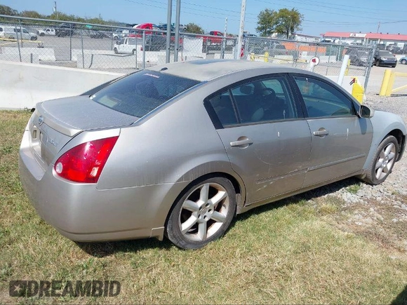 2005 Nissan Maxima SE z VIN 1N4BA41E45C827101, wystawiony jako IAAI lot #40311674 z przebiegiem 226 801 mil mil oraz . Historia ofert i sprzedaży dostępna na DreamBid. Obrazek 8.