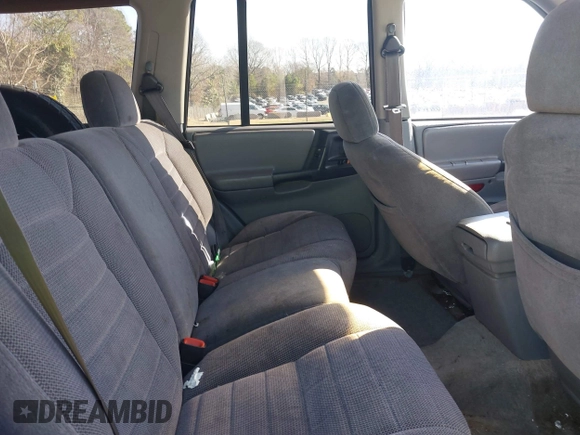 1996 Jeep Grand Cherokee Laredo with VIN 1J4GZ58S9TC268615, listed as a IAAI auction lot 41527984 with 248,443 mi miles. Bid and sale history available at carsss.com. Image 8.