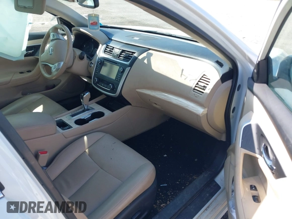 2016 Nissan Altima SR with VIN 1N4AL3AP7GC149531, listed as a IAAI auction lot 41893524 with 48,058 mi miles and . Bid and sale history available at carsss.com. Image 5.