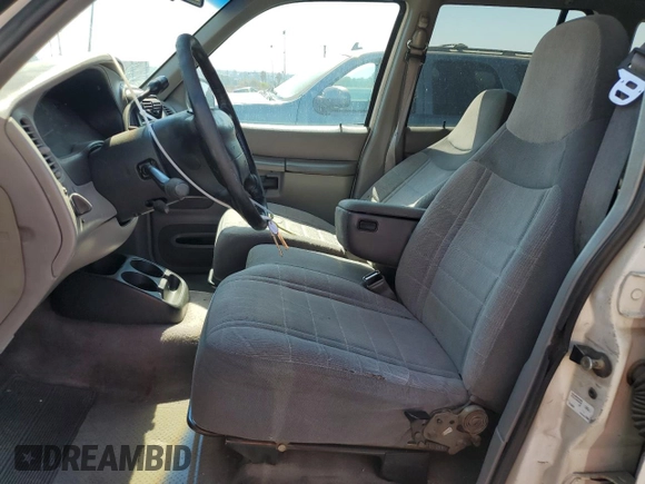 1997 Ford Explorer XL z VIN 1FMDU32E3VZB49226, wystawiony jako Copart lot #73610834 z przebiegiem 236 649 mil mil oraz Czysty tytuł • Clean title. Historia ofert i sprzedaży dostępna na DreamBid. Obrazek 7.