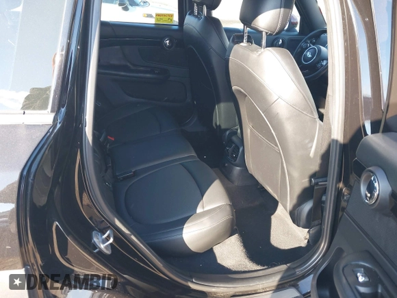 2018 MINI Countryman Cooper with VIN WMZYV5C35J3E03434, listed as a IAAI auction lot 40998800 with 133,501 mi miles and . Bid and sale history available at DreamBid. Image 8.