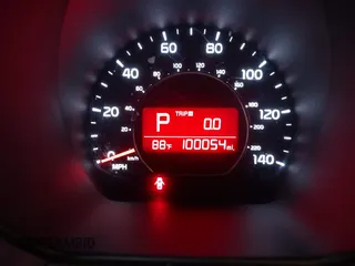 2016 Kia Soul + z VIN KNDJP3A54G7239595, wystawiony jako IAAI lot #42256059 z przebiegiem 100 054 mil mil oraz . Historia ofert i sprzedaży dostępna na DreamBid. Obrazek 15.
