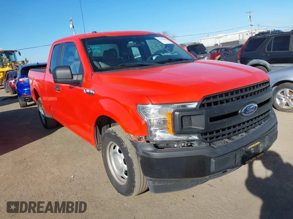 2019 Ford F-150 XL z VIN 1FTEX1C58KKE18358, wystawiony jako IAAI lot #41675683 z przebiegiem 220 646 mil mil oraz . Historia ofert i sprzedaży dostępna na DreamBid. Obrazek 1.