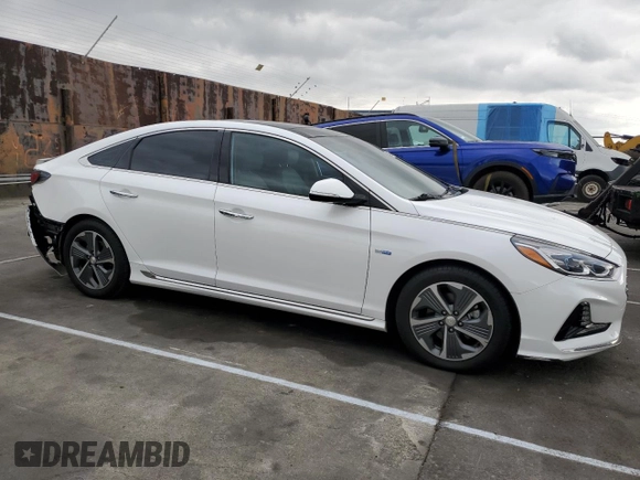 2018 Hyundai Sonata Hybrid Limited with VIN KMHE34L35JA083412, listed as a Copart auction lot 43350195 with 106,217 mi miles and Clean Title. Bid and sale history available at carsss.com. Image 4.