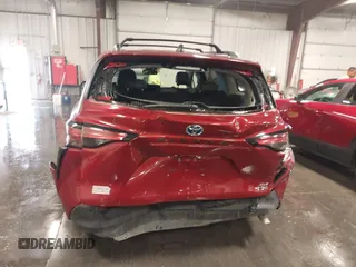 2022 Toyota Sienna XLE with VIN 5TDJRKEC2NS123067, listed as a IAAI auction lot 39982057 with 70,236 mi miles and . Bid and sale history available at DreamBid. Image 17.