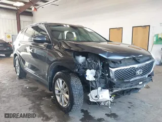2018 Kia Sorento L with VIN 5XYPG4A31JG382982, listed as a IAAI auction lot 41688277 with 62,352 mi miles. Bid and sale history available at carsss.com. Image 1.