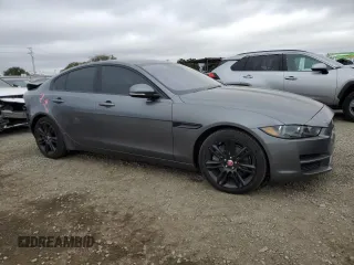 2017 Jaguar XE 25t Prestige with VIN SAJAE4BG1HA964976, listed as a Copart auction lot 86403944 with 91,476 mi miles and Salvage Title. Bid and sale history available at carsss.com. Image 4.