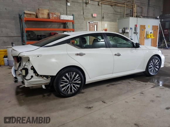 2025 Nissan Altima SV with VIN 1N4BL4DV4SN377553, listed as a Copart auction lot 53980035 with 1,566 mi miles and Clean Title. Bid and sale history available at DreamBid. Image 3.