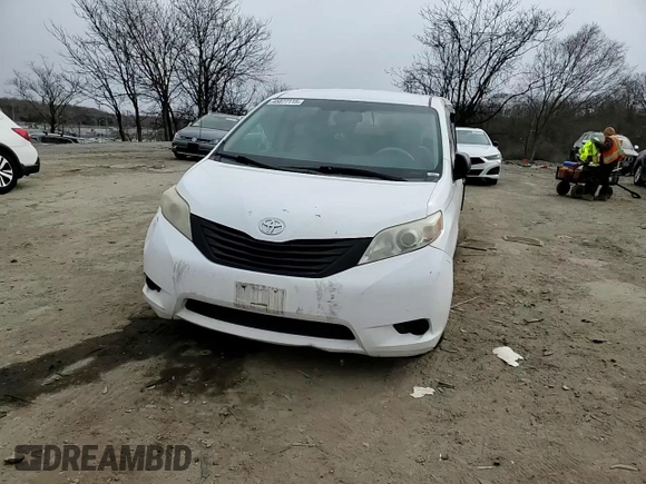 2014 Toyota Sienna L with VIN 5TDZK3DC6ES430935, listed as a Copart auction lot 45877115 with 395,117 mi miles and Salvage Title. Bid and sale history available at carsss.com. Image 12.