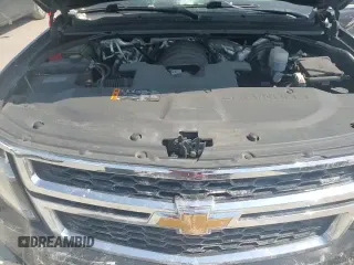 2018 Chevrolet Tahoe LS z VIN 1GNSCAKC8JR166901, wystawiony jako Copart lot #81231255 z przebiegiem 120 063 mil mil oraz Szkoda całkowita • Salvage title. Historia ofert i sprzedaży dostępna na DreamBid. Obrazek 15.