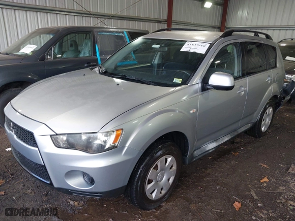 2011 Mitsubishi Outlander ES with VIN JA4AS2AW4BU025549, listed as a IAAI auction lot 41837460 with 98,647 mi miles. Bid and sale history available at carsss.com. Image 17.