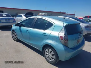2013 Toyota Prius One z VIN JTDKDTB3XD1045937, wystawiony jako IAAI lot #41862939 z przebiegiem 144 947 mil mil oraz . Historia ofert i sprzedaży dostępna na DreamBid. Obrazek 3.