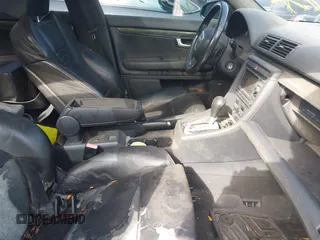 2006 Audi S4 z VIN WAUGL78EX6A129507, wystawiony jako IAAI lot #41906976 z przebiegiem Nie podano mil oraz . Historia ofert i sprzedaży dostępna na DreamBid. Obrazek 5.