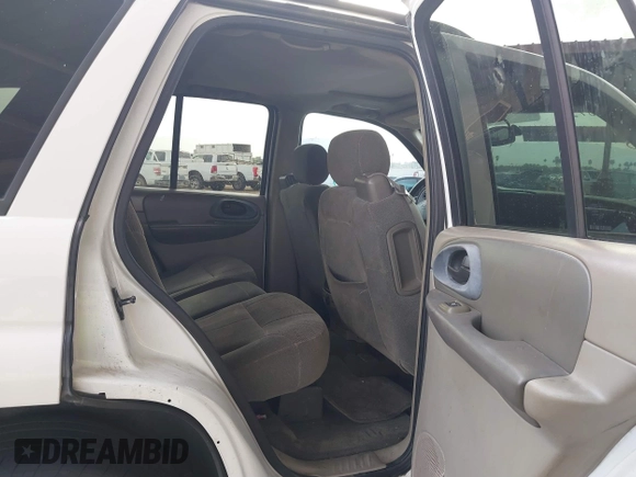 2003 Chevrolet TrailBlazer LS with VIN 1GNDS13S132353782, listed as a IAAI auction lot 41268957 with 232,055 mi miles. Bid and sale history available at carsss.com. Image 8.