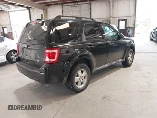 2012 Ford Escape XLT z VIN 1FMCU0DG1CKB57081, wystawiony jako IAAI lot #42611031 z przebiegiem 287 122 mil mil oraz . Historia ofert i sprzedaży dostępna na DreamBid. Obrazek 4.