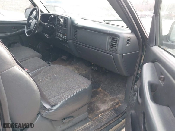 2002 Chevrolet Silverado 1500 LS with VIN 2GCEC19W421188121, listed as a IAAI auction lot 41375919 with 146,052 mi miles. Bid and sale history available at carsss.com. Image 5.