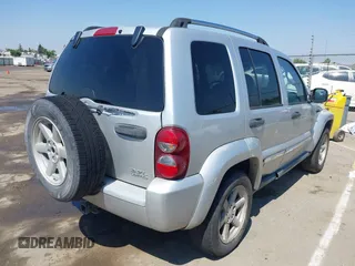2005 Jeep Liberty Limited with VIN 1J4GL58K55W727495, listed as a IAAI auction lot 42137506 with 185,103 mi miles and . Bid and sale history available at carsss.com. Image 4.