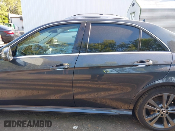 2014 Mercedes-Benz E 350 Sport with VIN WDDHF5KB7EA843276, listed as a IAAI auction lot 42070731 with 84,239 mi miles and . Bid and sale history available at DreamBid. Image 14.