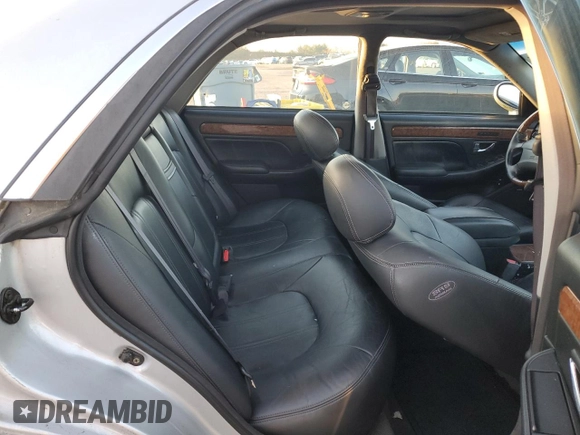2004 Hyundai XG with VIN KMHFU45E04A316049, listed as a Copart auction lot 43229685 with 101,510 mi miles and Salvage Title. Bid and sale history available at DreamBid. Image 10.