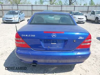 1998 Mercedes-Benz SLK-Class with VIN WDBKK47F7WF075867, listed as a IAAI auction lot 42113106 with 36,870 mi miles. Bid and sale history available at carsss.com. Image 16.