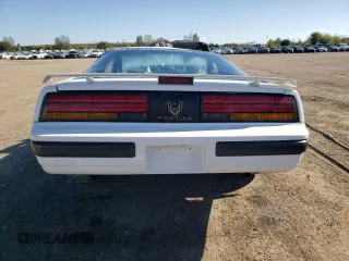 1988 Pontiac Firebird z VIN 1G2FS21S4JL245615, wystawiony jako Copart lot #73486314 z przebiegiem 144 774 mil mil oraz Czysty tytuł • Clean title. Historia ofert i sprzedaży dostępna na DreamBid. Obrazek 6.