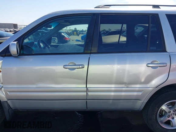 2006 Honda Pilot EX with VIN 5FNYF28436B028888, listed as a IAAI auction lot 42014594 with 219,180 mi miles and . Bid and sale history available at DreamBid. Image 15.