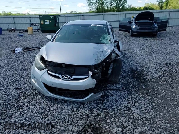 2013 Hyundai Elantra GLS с VIN KMHDH4AE2DU881886, выставлен на аукционе Copart как лот 52781275 с пробегом 64 252 миль миль и Списание • Salvage title. История ставок и продаж доступна на DreamBid. Изображение 11.