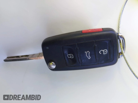 2014 Volkswagen Beetle 2.5L w/Sun with VIN 3VWJP7AT6EM601318, listed as a IAAI auction lot 41902598 with 169,220 mi miles and . Bid and sale history available at DreamBid. Image 11.
