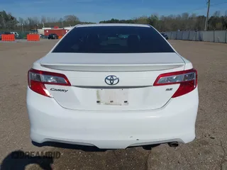 2013 Toyota Camry L with VIN 4T1BF1FK1DU287011, listed as a IAAI auction lot 41864921 with 54,946 mi miles. Bid and sale history available at carsss.com. Image 17.