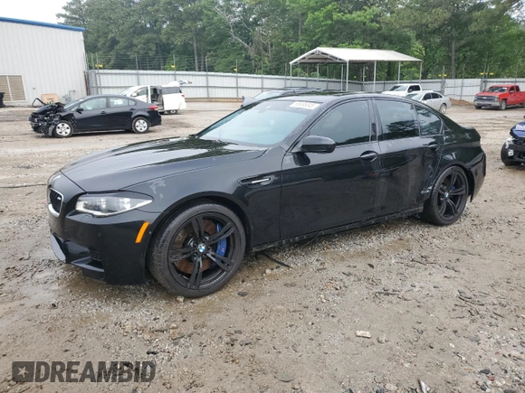 2014 BMW M5 z VIN WBSFV9C58ED097285, wystawiony jako Copart lot #55835345 z przebiegiem 108 189 mil mil oraz Szkoda całkowita • Salvage title. Historia ofert i sprzedaży dostępna na DreamBid. Obrazek 1.