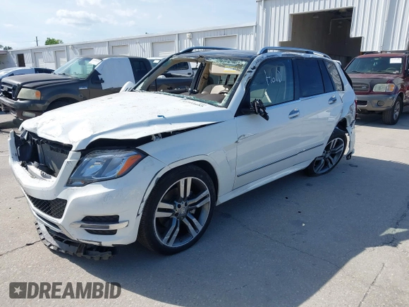 2015 Mercedes-Benz GLK 350 with VIN WDCGG5HB4FG411764, listed as a IAAI auction lot 41954685 with Not Provided miles and . Bid and sale history available at DreamBid. Image 18.
