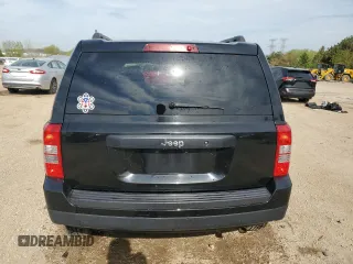 2014 Jeep Patriot Sport z VIN 1C4NJPBA6ED574930, wystawiony jako Copart lot #55684595 z przebiegiem 101 772 mil mil oraz Szkoda całkowita • Salvage title. Historia ofert i sprzedaży dostępna na DreamBid. Obrazek 6.