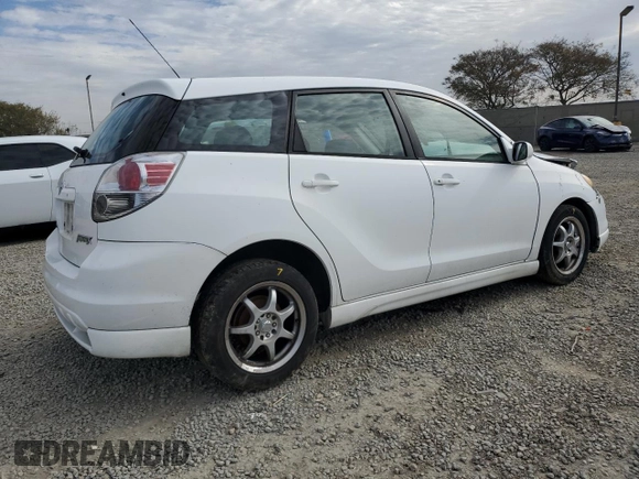 2006 Toyota Matrix STD with VIN 2T1KR32E56C572110, listed as a Copart auction lot 47418045 with Not Provided miles and Salvage Title. Bid and sale history available at carsss.com. Image 3.