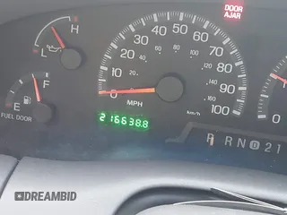 2000 Ford F-150 XL z VIN 1FTRX17L2YNB60131, wystawiony jako IAAI lot #42295537 z przebiegiem 216 638 mil mil oraz . Historia ofert i sprzedaży dostępna na DreamBid. Obrazek 15.