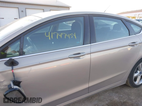 2016 Ford Fusion SE with VIN 3FA6P0H72GR177902, listed as a IAAI auction lot 41747454 with 169,729 mi miles. Bid and sale history available at carsss.com. Image 14.
