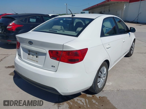 2011 Kia Forte EX with VIN KNAFU4A29B5888868, listed as a IAAI auction lot 41972446 with 185,821 mi miles. Bid and sale history available at carsss.com. Image 4.